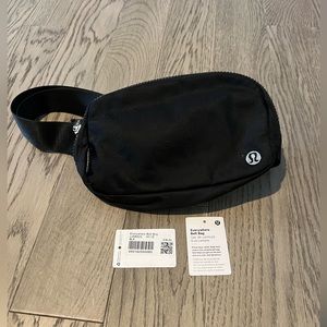 Lululemon Everywhere Bag Black